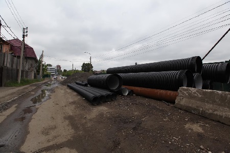 Мэр Руслан Болотов: в Иркутске при строительстве дорог будут прокладывать ливневую канализацию