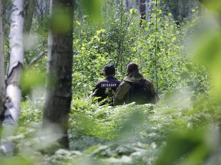 Мужчина с подростком пропали в лесу в Братском районе