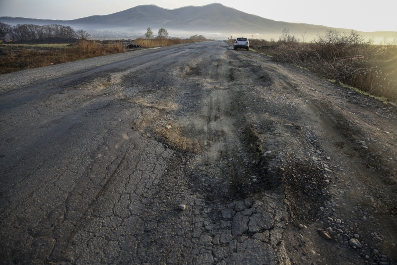 Флешмоб «Как дети ремонтируют дороги» провели водители в Иркутске