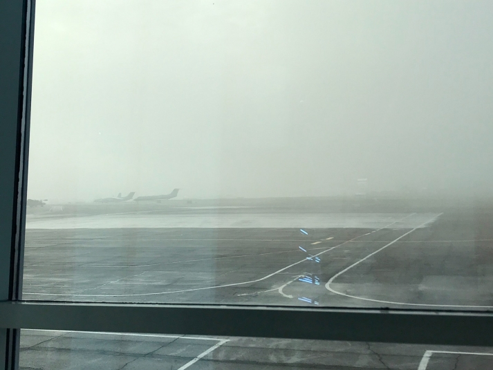 Несколько рейсов задержали в аэропорту Иркутска из-за тумана
