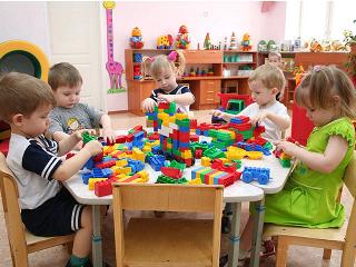 Формат дежурных групп в детских садах Приангарья продлен до 28 сентября