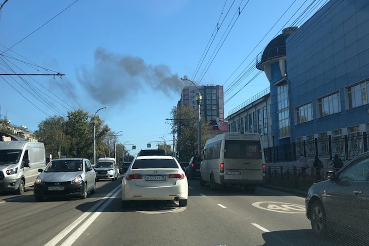 Высотка на Ядринцева горит в Иркутске