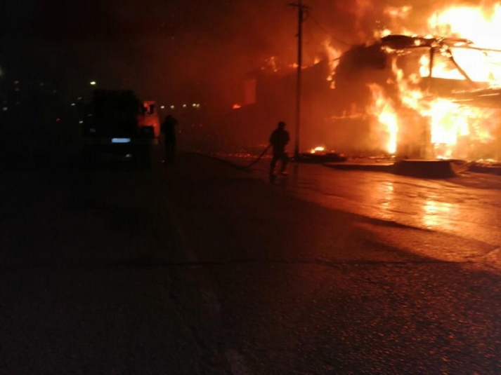 12 человек эвакуировались из горящей гостиницы в Казачинско-Ленском районе Приангарья