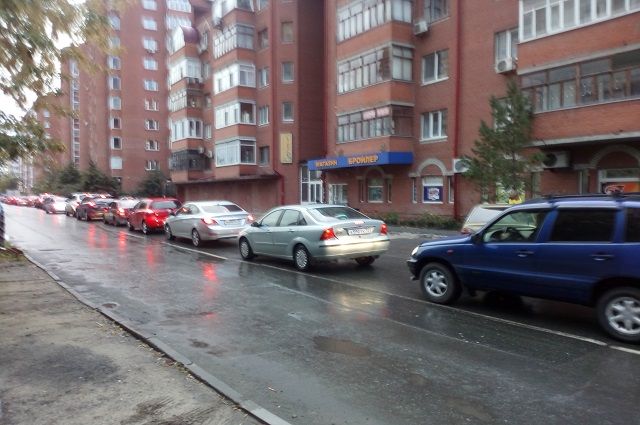 В Иркутске на дорогах образовались заторы из-за 8-балльных пробок