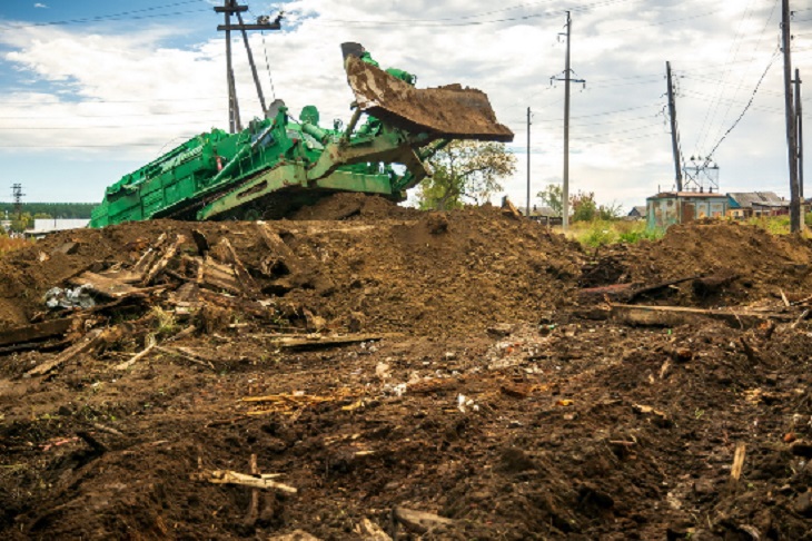 Военные демонтировали 350 аварийных домов в Тулунском районе