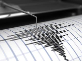 Молния: Сильное землятресение в Иркутске