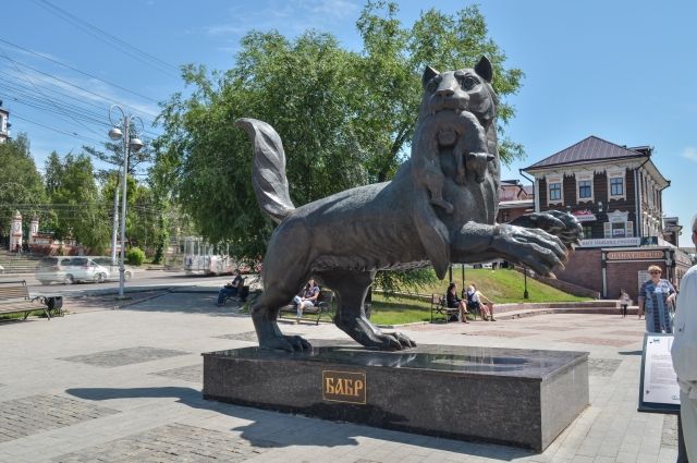 Ремонт постамента под скульптурой Бабра в Иркутске будут переделывать