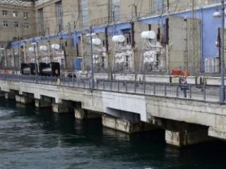 Власти Приангарья оставят прежним режим сброса воды Иркутской ГЭС