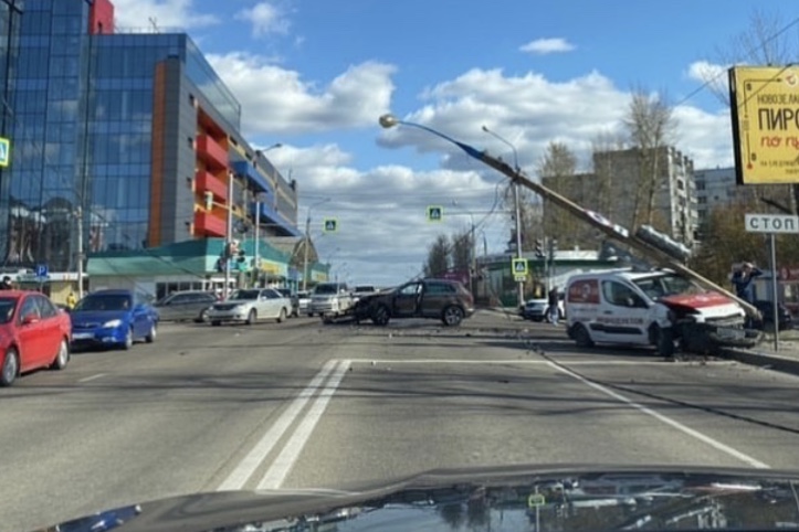 В Солнечном полицейские частично перекрыли движение по Байкальской из-за аварии