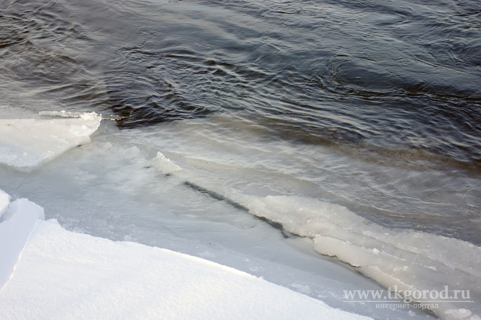 В Иркутской области двое детей погибли, провалившись под лёд реки