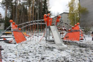 Детский игровой комплекс за пять миллионов рублей построили в Усть-Илимске
