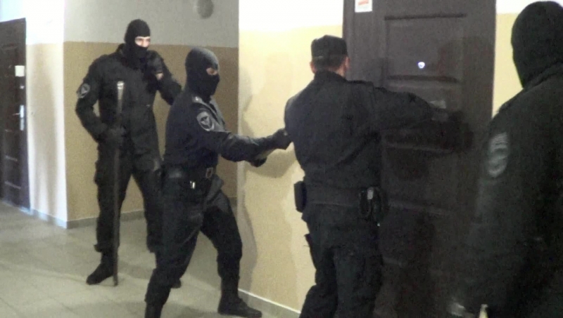 Торговцев героином задержали в Иркутске