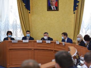 Дума Иркутска обсудила с губернатором Игорем Кобзевым развитие города