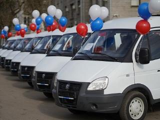 В Иркутской области восемь многодетных семей получили микроавтобусы