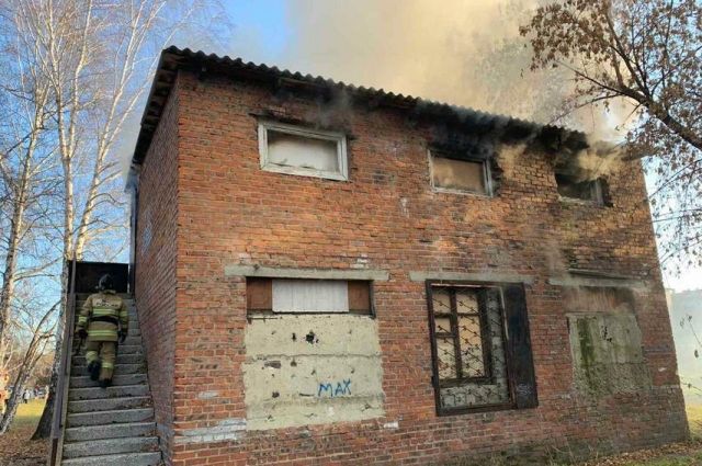Школьник из Ангарска устроил пожар на территории школы №40