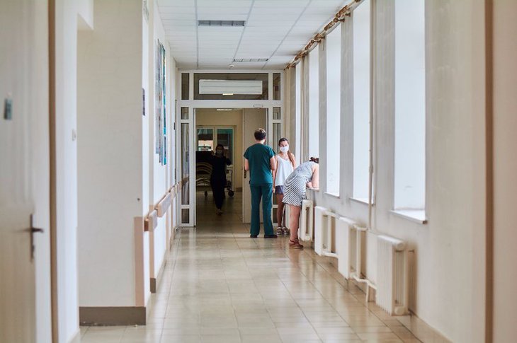Больницы Иркутской области приостановили плановый прием пациентов из-за коронавируса