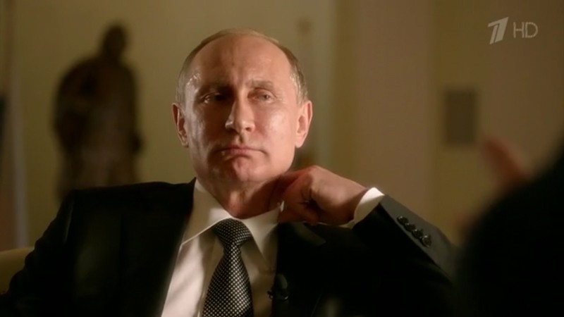 &#171;Первый канал&#187; начал показ документального фильма &#171;Интервью с Путиным&#187;