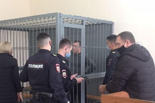 В Ангарске заключенный, сидя за решеткой, обманывал пользователей сети