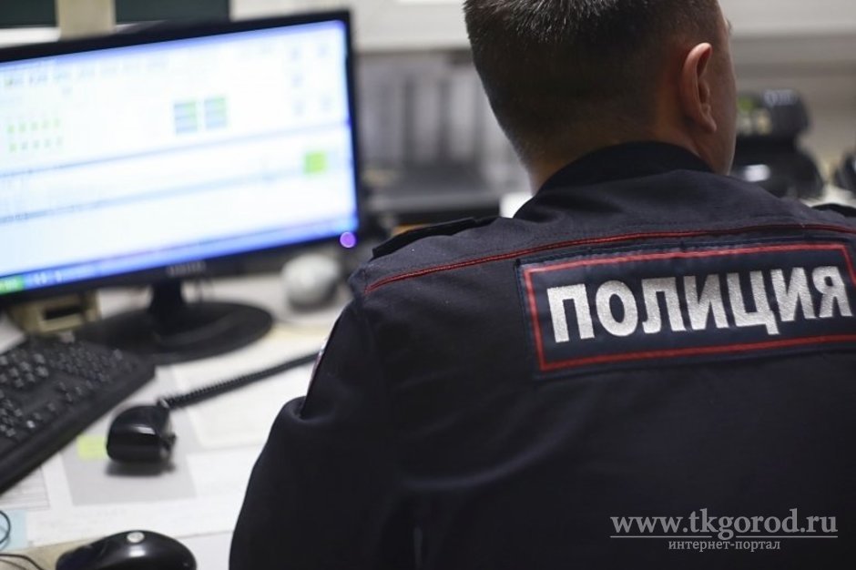 В Иркутске пенсионер поблагодарил полицейских за возврат похищенных аферистами накоплений