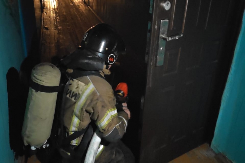 Более 50-ти человек спаслись на пожаре в девятиэтажке в Усть-Илимске