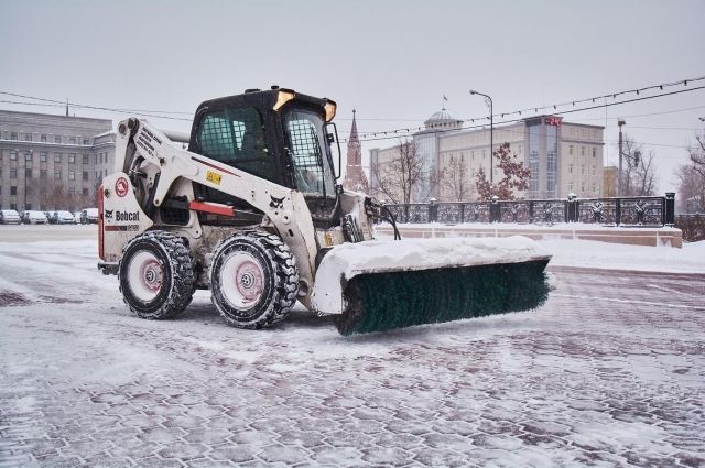 40 снегоуборочных машин выйдут на дороги Иркутска
