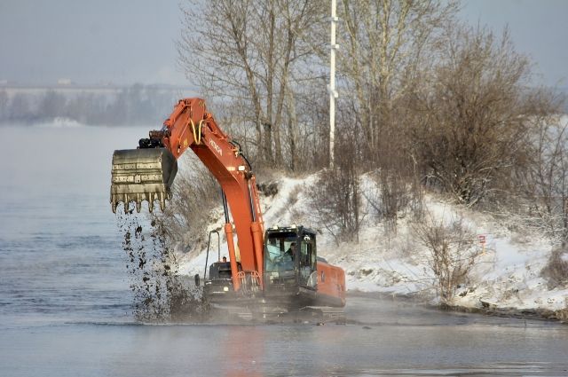 Расчистка русла реки Ушаковки началась в Иркутске