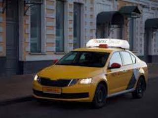 «Единая Россия» предложила сделать специальные тарифы в такси для врачей