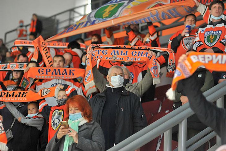 Ангарский ХК «Ермак» уступил хоккеистам «Барса» на выездной игре в Казани