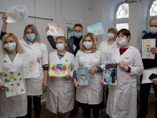 Акция "Спасибо врачам" прошла в Иркутске при поддержке депутата Думы