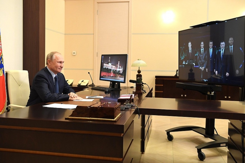 Владимир Путин принял участие в открытии цеха фармацевтического завода в Братске