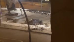Полиция задержала водителя, протаранившего ограждение около Бабра в Иркутске