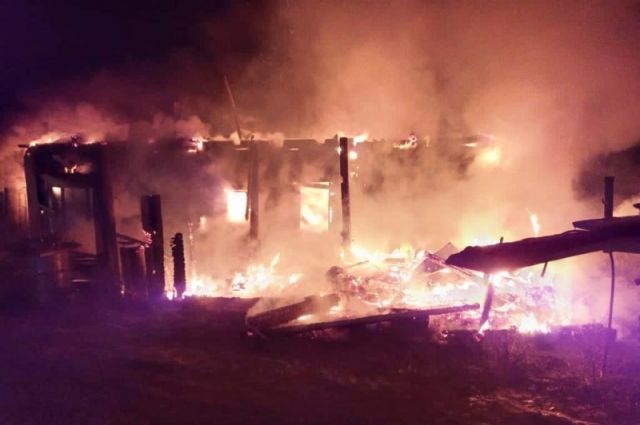 Двое мужчин погибли на пожаре на ферме в Черемховском районе