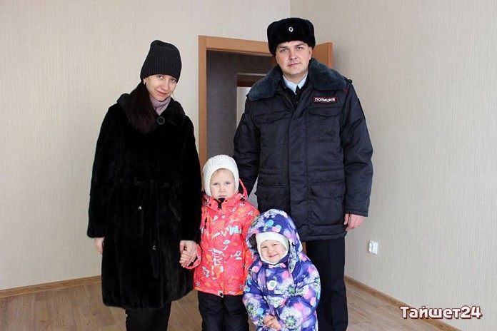 Несказанно повезло! Для иркутских полицейских построили 12-этажный дом