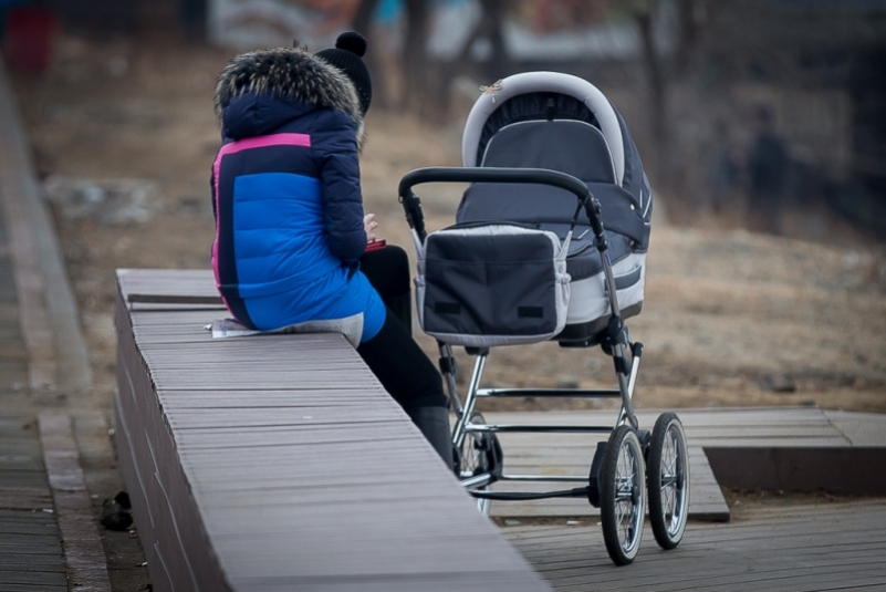 Одной категории матерей в России в два с лишним раза повысят детские пособия