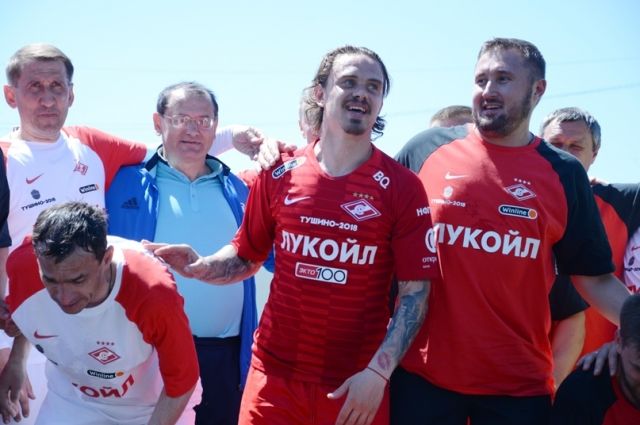 Иркутянин Андрей Ещенко продлил контракт со Спартаком до 2022 года