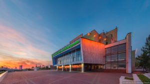 Театрам и стадионам в Иркутской области разрешили открыться