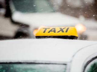 Иркутские мошенники развели таксиста на 20 тысяч рублей во время заказа