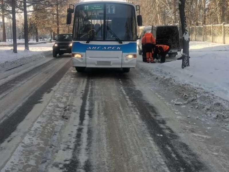 В Ангарске автобус сбил мужчину <meta itemprop=url content=https://irksib.ru/allnews/13-incients/22358-v-angarske-avtobus-sbil-muzhchinu />