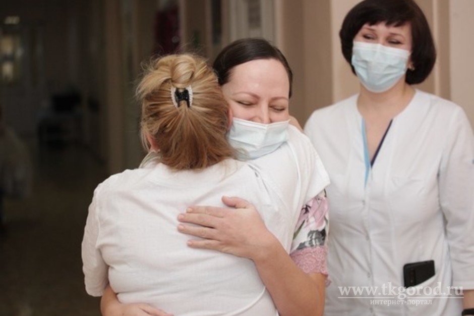 В Иркутске врачи спасли беременную женщину со 100-процентным поражением лёгких