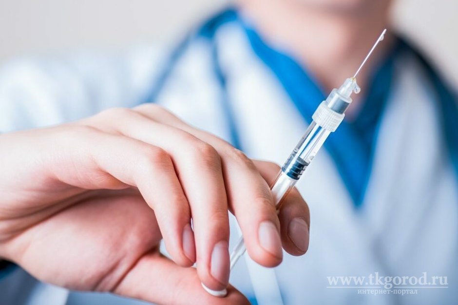 Президент России поручил начать массовую вакцинацию населения от COVID-19 в России