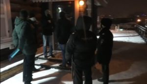 Более 10 баров, работающих после 23:00, выявили в Иркутской области с начала года