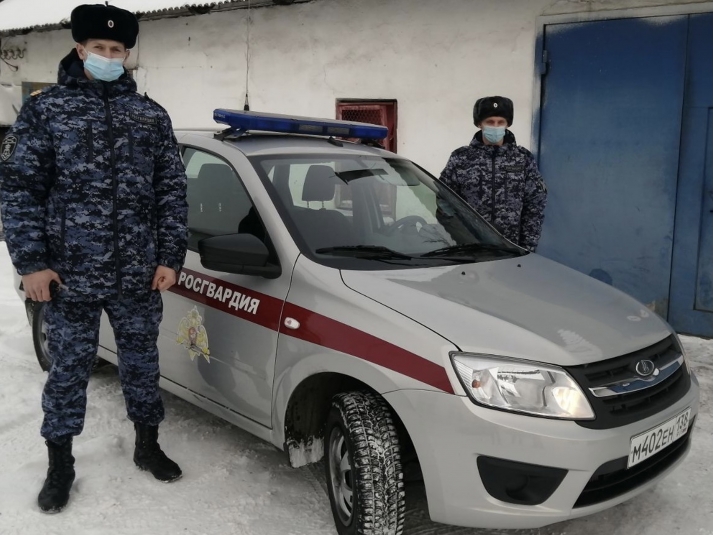 Похитителя 12-ти банок красной икры задержали в Иркутской области