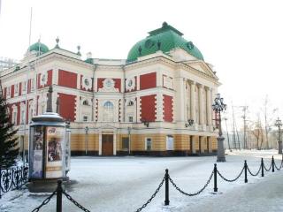 Драмтеатр Иркутска демонтировал часть кресел в зале для соблюдения антиковидных требований