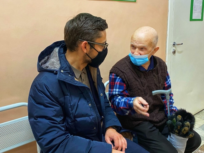 Александр Якубовский помог жителям Иркутска добраться до медицинских учреждений