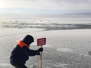 В МЧС сообщили об ухудшении ледовой обстановки на Байкале