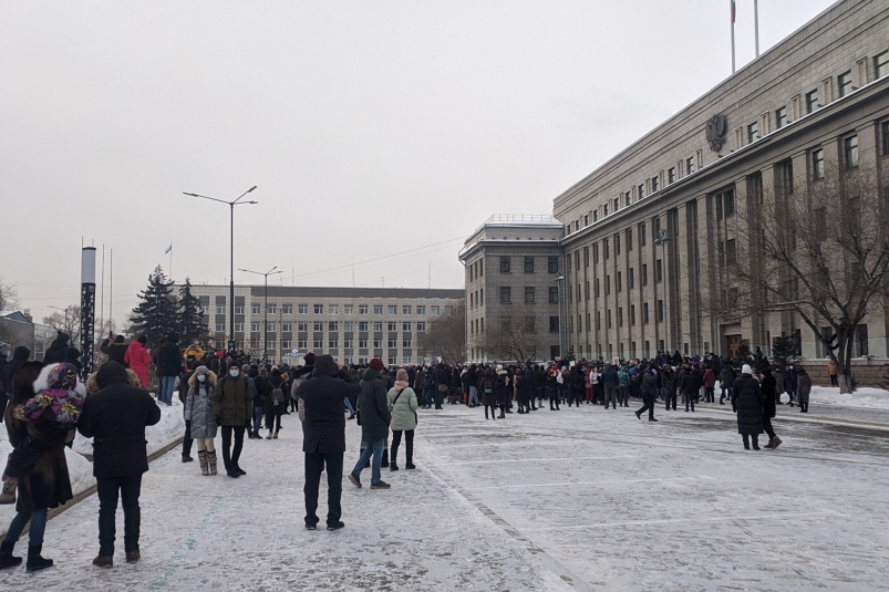 Почти 2,5 тысячи человек поучаствовали в несанкционированном митинге в Иркутске - мэрия