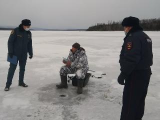 Второй этап акции "Безопасный лед" стартовал в Иркутской области