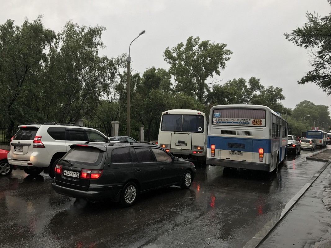Многокилометровые пробки образовались в Иркутске из-за трех ДТП
