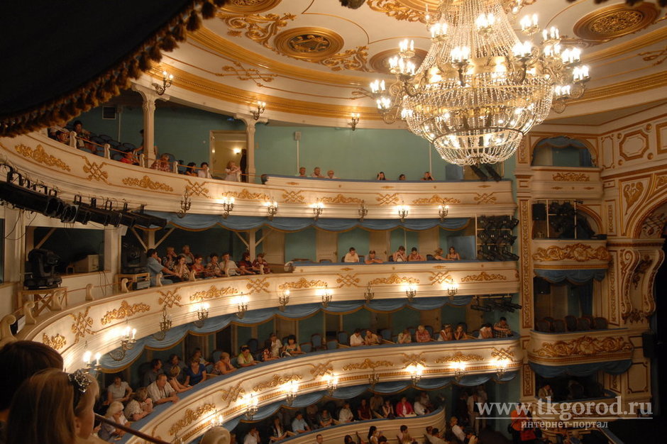 Театральные и концертные залы в Иркутской области разрешили заполнять на 50%
