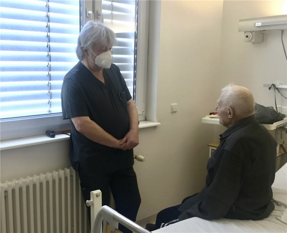 В Красноярском кардиоцентре заменили кардиостимулятор 101-летнему пациенту